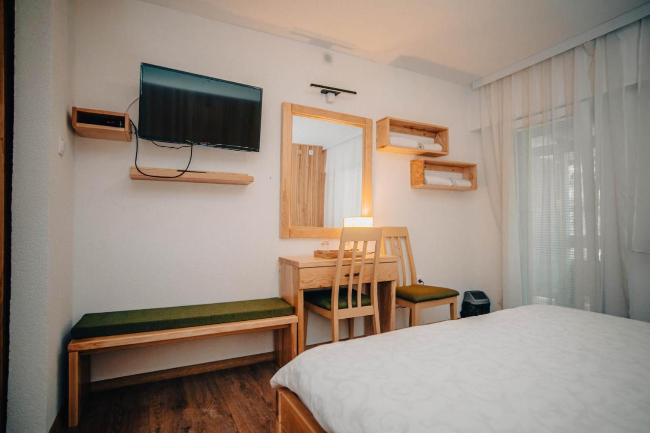 Restoran Sa Prenocistem Gornjak Krepoljin エクステリア 写真