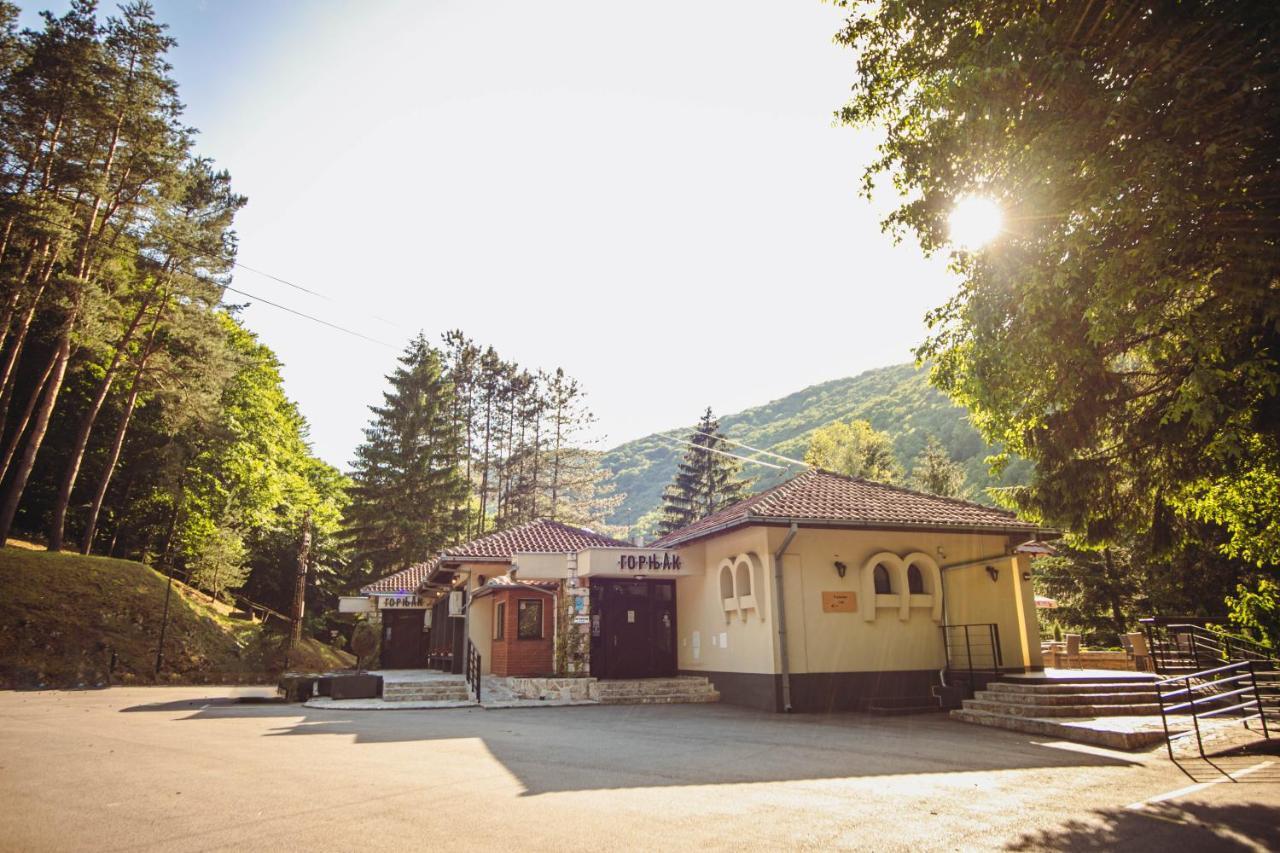 Restoran Sa Prenocistem Gornjak Krepoljin エクステリア 写真