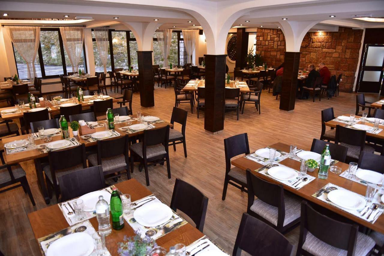 Restoran Sa Prenocistem Gornjak Krepoljin エクステリア 写真